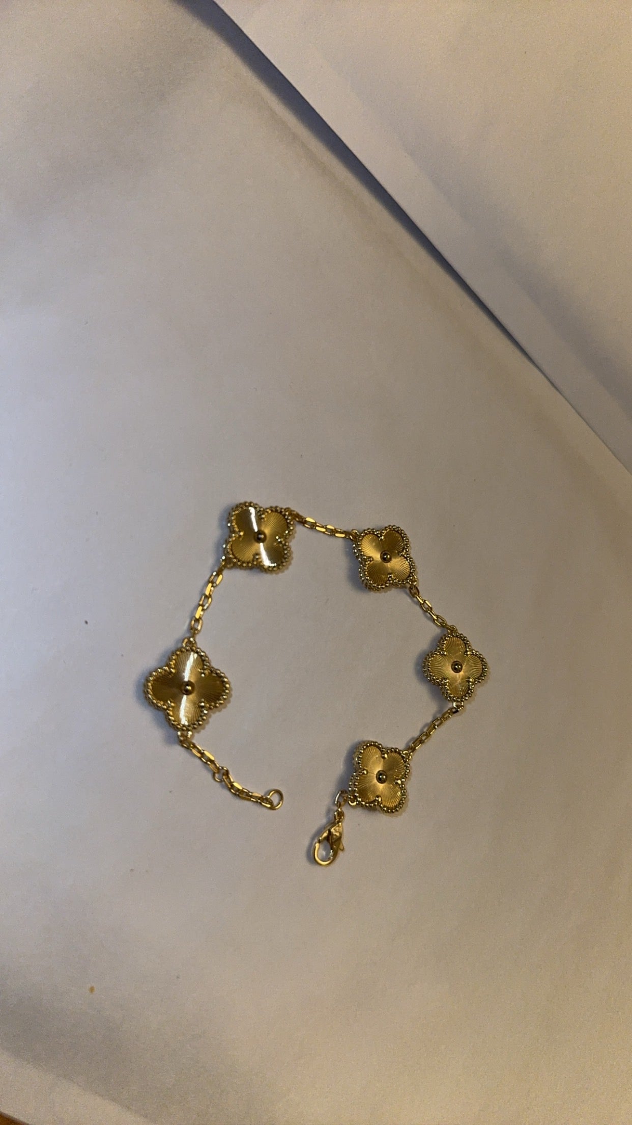 Plain Gold flower bracelet