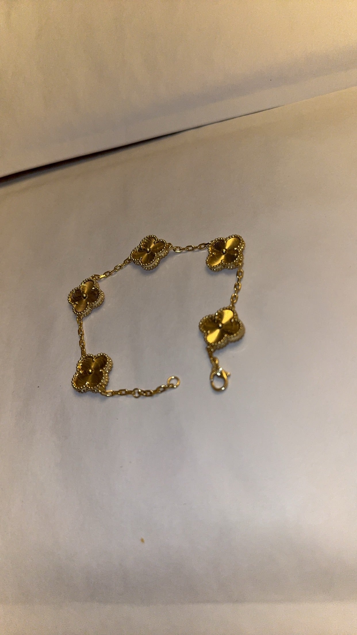 Plain Gold flower bracelet